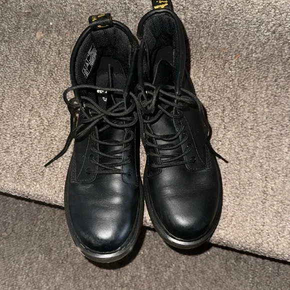 Doc Martens - Picture 4 of 5